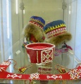 Традиционные саамские головные уборы: женские зимние шапки, перевязка и оленья упряжь