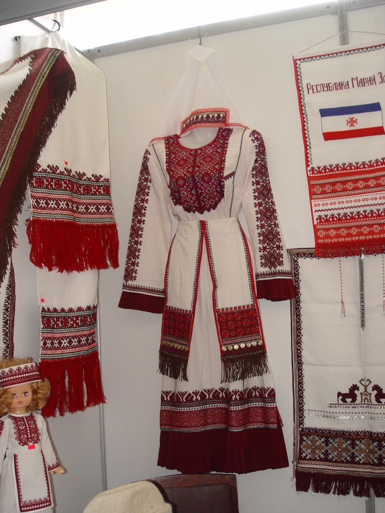 Марийский национальный костюм женский рисунок