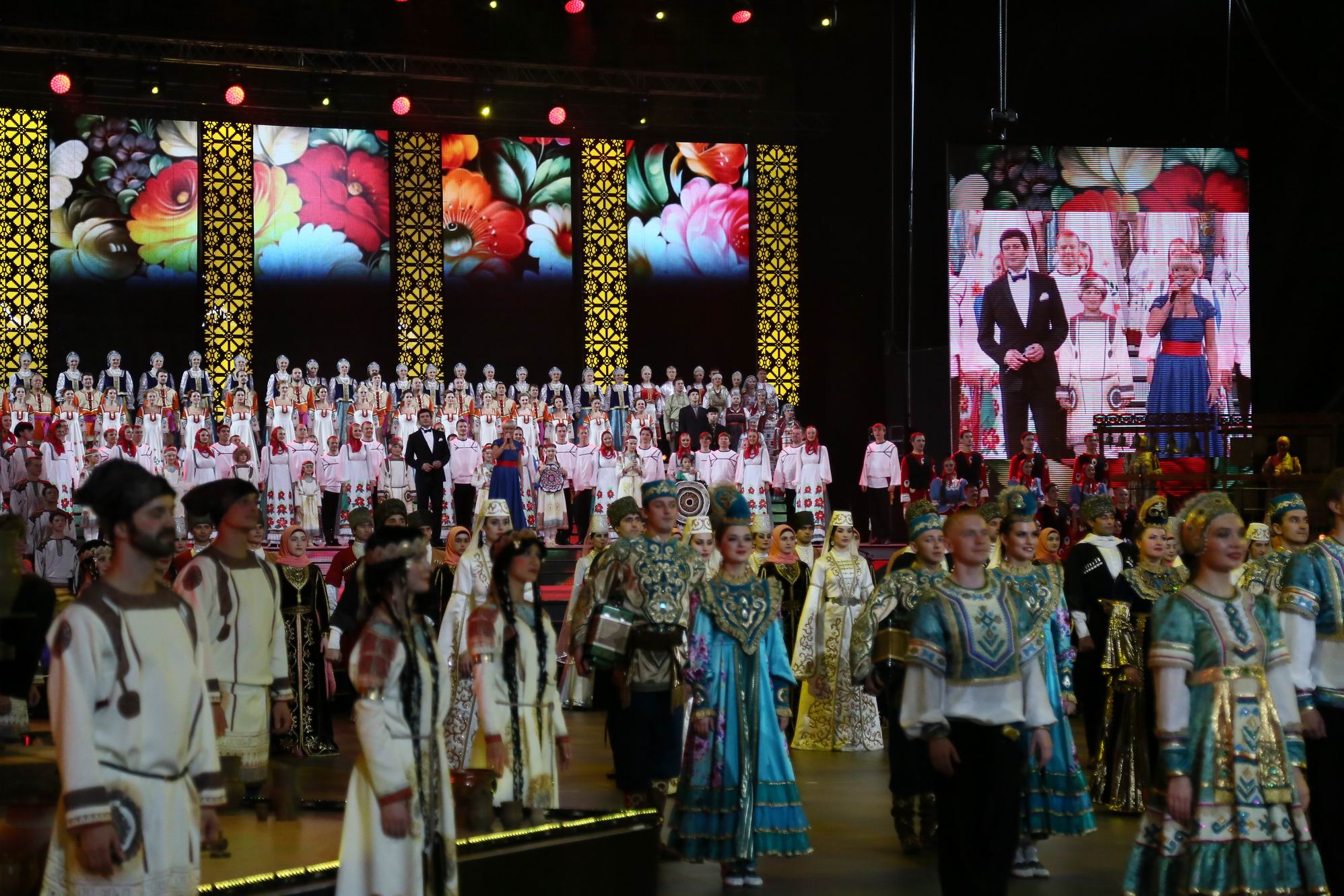 выставка народного творчества плакат. фестиваль выставка улэнэн дьоллонуу. баннер фестиваль народного творчества. фестиваль выставка концерт. трк лето живой.