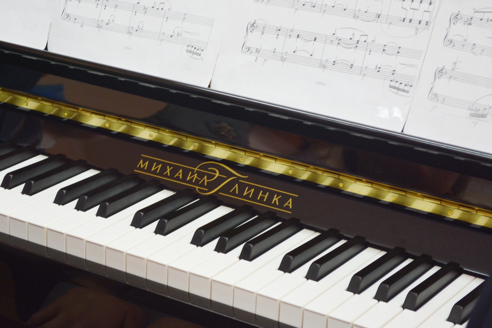 пианино moscow. музыкальный инструмент национальный музей глинки. старое пианино глинка. пианино михаил глинка. рояль москва.