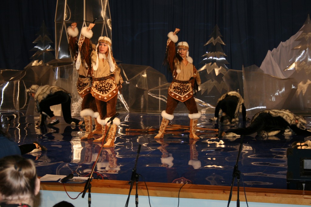 Театр обско-угорских народов «солнце». Театр солнца сообщение. Театр солнца сообщение. Театр солнца сообщение. Спектакль дочь солнца народов севера.