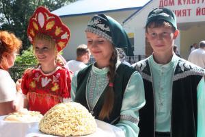 Угоститесь-нашим-чак-чаком.jpg